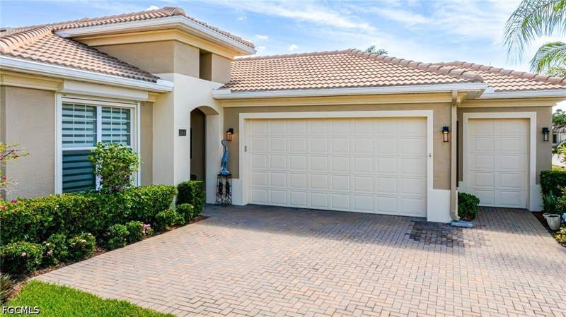 3 bedroom SingleFamilyResidence at 10531 Carena Cir, Carena, Fort Myers — photo 4