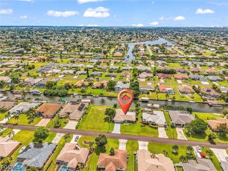 3 bedroom SingleFamilyResidence at 216 SE 30th Ter, Cape Coral, Cape Coral — photo 2