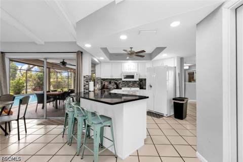 216 SE 30th Ter, Cape Coral FL - photo 7 of 35