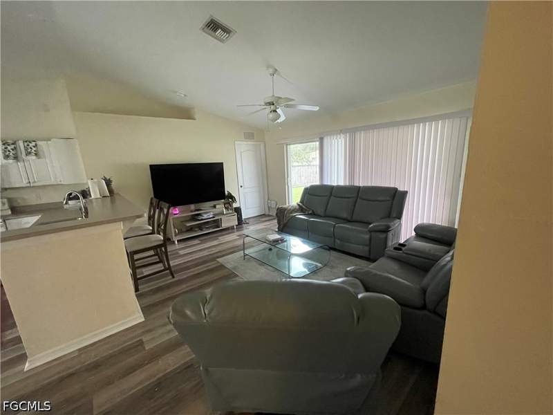 3 bedroom SingleFamilyResidence at 1329 NE 17th St, Cape Coral, Cape Coral — photo 3
