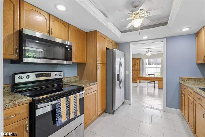 2 bedroom SingleFamilyResidence at 1403 SE 27th St, Cape Coral, Cape Coral — photo 5