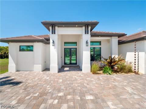 5002 Agualinda Blvd, Cape Coral FL - photo 10 of 48