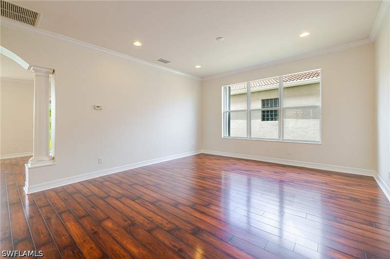 5 bedroom SingleFamilyResidence at 10310 Carolina Willow Dr, Botanica Lakes, Fort Myers — photo 3