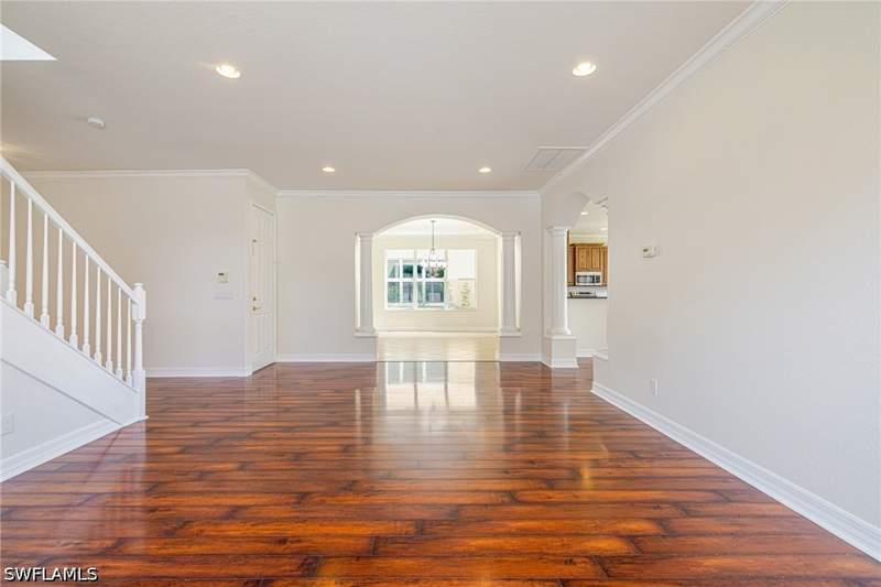 5 bedroom SingleFamilyResidence at 10310 Carolina Willow Dr, Botanica Lakes, Fort Myers — photo 4