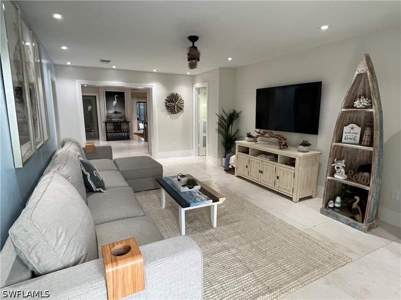 4 bedroom SingleFamilyResidence at 648 100th Ave N, Naples Park, Naples — photo 2