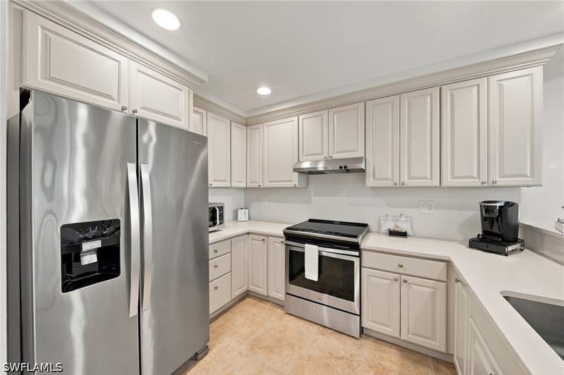 1 bedroom Condominium at 221 9th St S 219, Bellasera Resort, Naples — photo 5