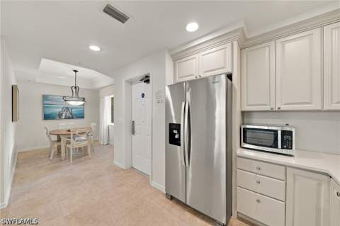 221 9th St S 219, Naples FL - photo 8 of 39