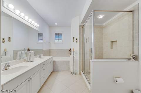 6858 Ascot Dr 201, Naples FL - photo 12 of 32