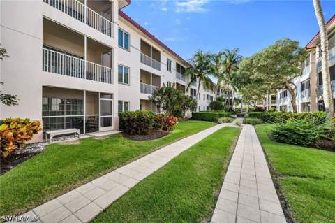 221 9th St S 123, Naples FL - photo 14 of 18