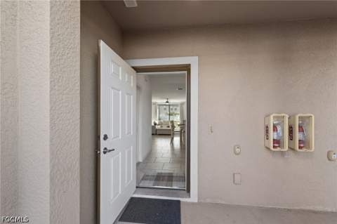 14010 Oviedo Pl, Fort Myers FL - photo 6 of 32