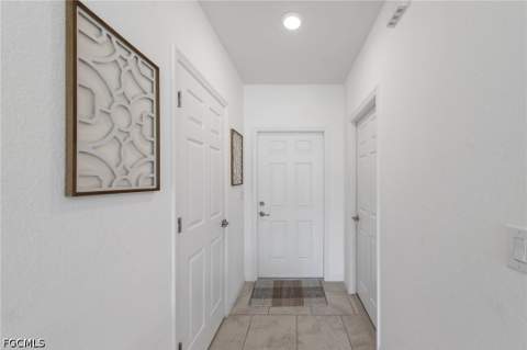 14010 Oviedo Pl, Fort Myers FL - photo 7 of 32