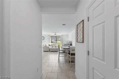 14010 Oviedo Pl, Fort Myers FL - photo 8 of 32