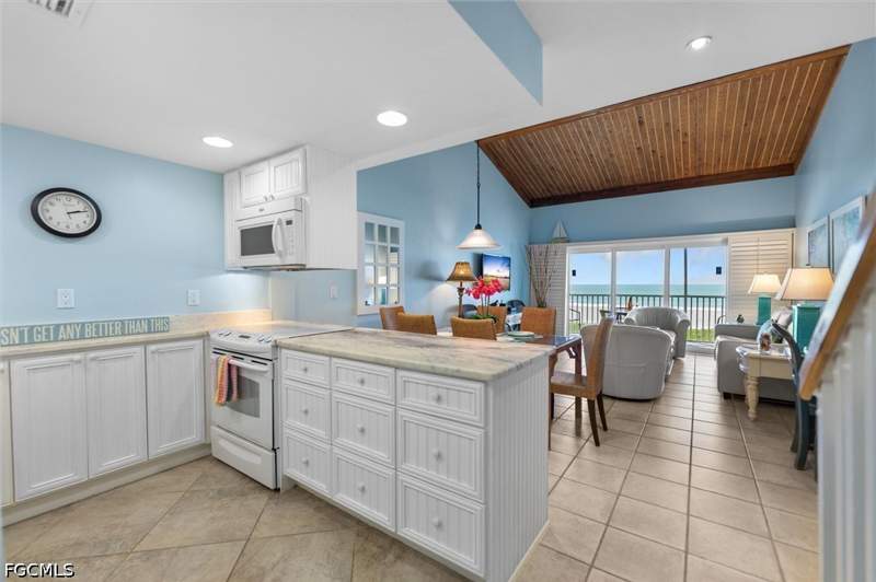 3 bedroom Condominium at 2030 Gulf Beach Villas, Gulf Beach Villas, Captiva — photo 5