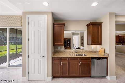 8074 Players Cove Dr 101, Naples FL - photo 11 of 31