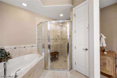 8074 Players Cove Dr 101, Naples FL - photo 14 of 31