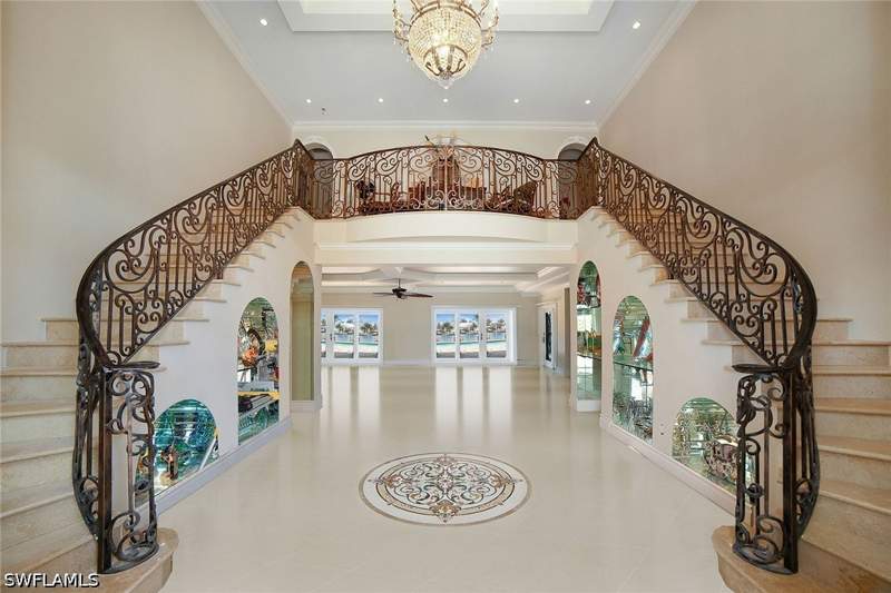 5 bedroom SingleFamilyResidence at 342 Germain Ave, Conners, Naples — photo 3