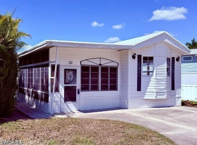 1 bedroom ManufacturedHome at 251 Bass Ln 251, Imperial Wilderness, Naples — photo 2
