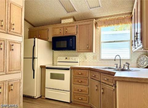 251 Bass Ln 251, Naples FL - photo 24 of 50