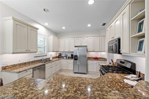 3142 Aviamar Cir 2104, Naples FL - photo 11 of 46