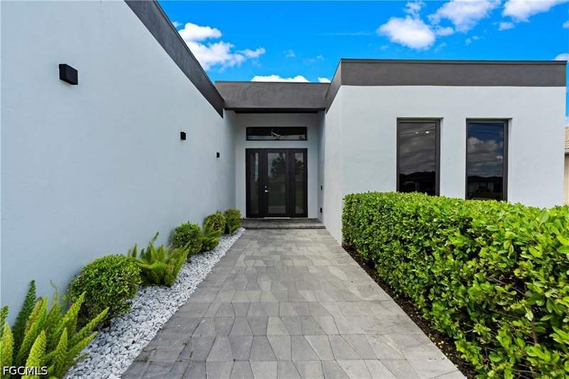 3 bedroom SingleFamilyResidence at 1112 NE 6th Ave, Cape Coral, Cape Coral — photo 3