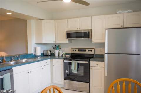3006 Kings Lake Blvd 3006, Naples FL - photo 7 of 33