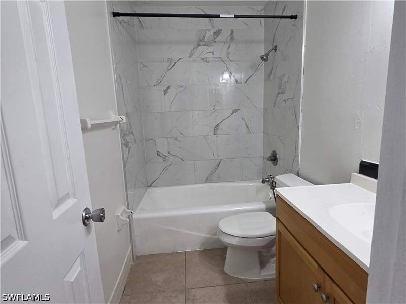 2 bedroom Condominium at 3325 Airport Rd N G7, Poinciana Condo, Naples — photo 5