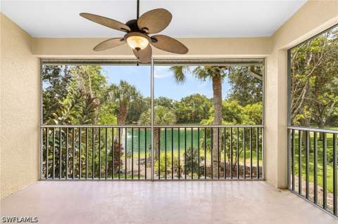 305 Robin Hood Cir 204, Naples FL - photo 8 of 36