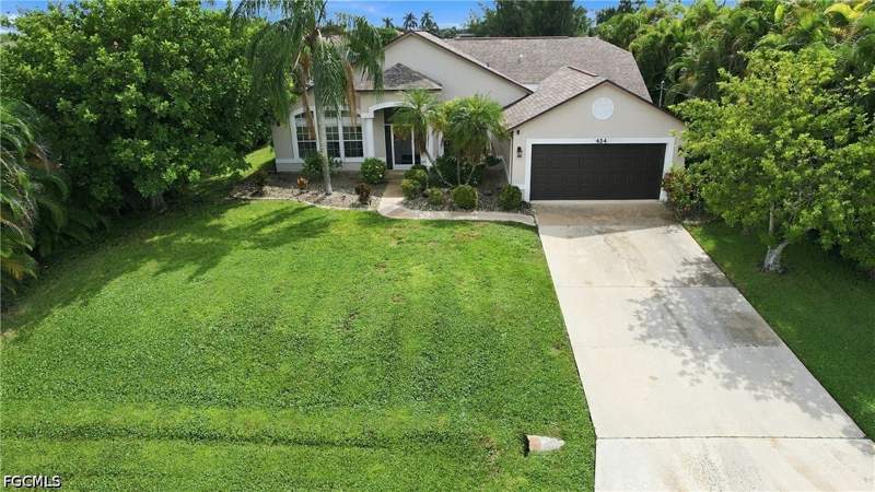 3 bedroom SingleFamilyResidence at 434 SE 21st Ter, Cape Coral, Cape Coral — photo 3