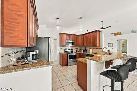 434 SE 21st Ter, Cape Coral FL - photo 8 of 37