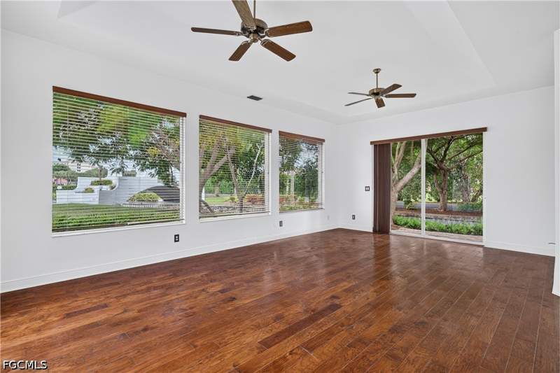 3 bedroom Attached at 15108 Ports Of Iona Dr 201, Harbour Isle Yacht And Racquet Club Condo, Fort Myers — photo 2