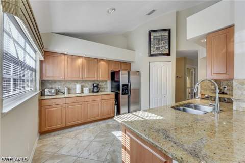 3951 Windward Passage Cir 202, Bonita Springs FL - photo 10 of 39