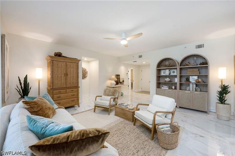 2 bedroom Condominium at 760 Waterford Dr 102, Eagle Creek, Naples — photo 5