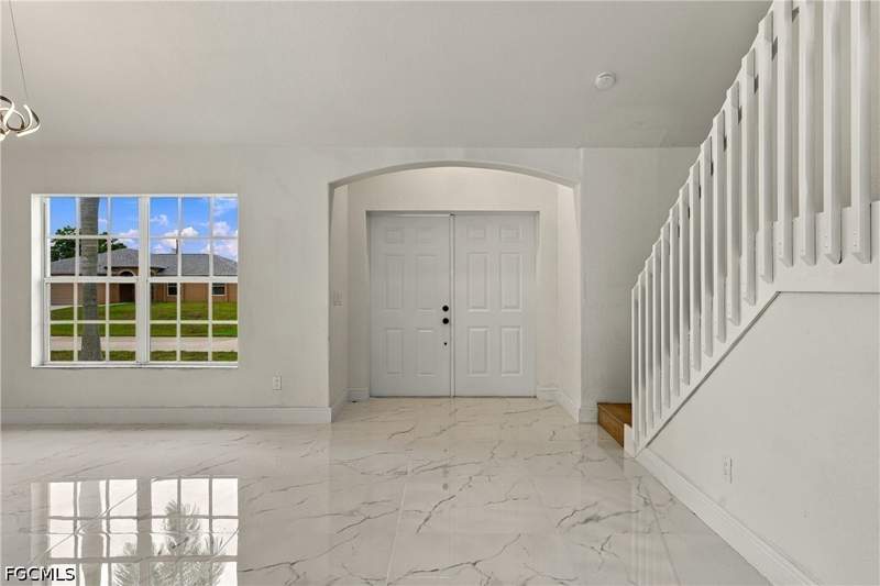 3 bedroom SingleFamilyResidence at 928 SE 5th Ct, Cape Coral, Cape Coral — photo 3