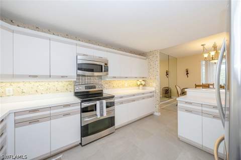 780 Waterford Dr 202, Naples FL - photo 6 of 35
