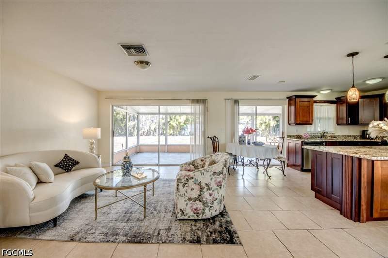 2 bedroom SingleFamilyResidence at 4156 Country Club Blvd SE, Cape Coral, Cape Coral — photo 4