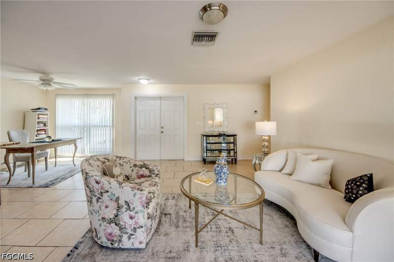 2 bedroom SingleFamilyResidence at 4156 Country Club Blvd SE, Cape Coral, Cape Coral — photo 5