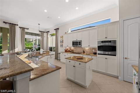 12119 Via Cercina Dr, Bonita Springs FL - photo 9 of 32