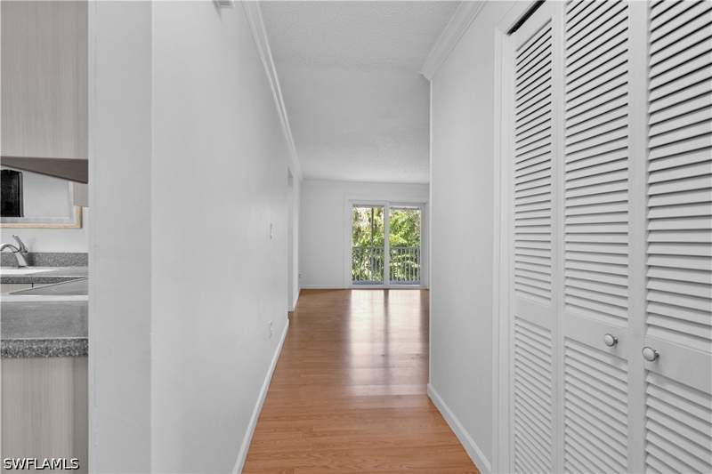 1 bedroom Condominium at 6777 Winkler Rd 268, Regency Condo, Fort Myers — photo 5