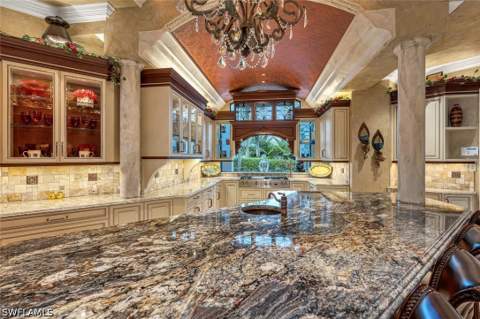 4453 Brynwood Dr, Naples FL - photo 9 of 50