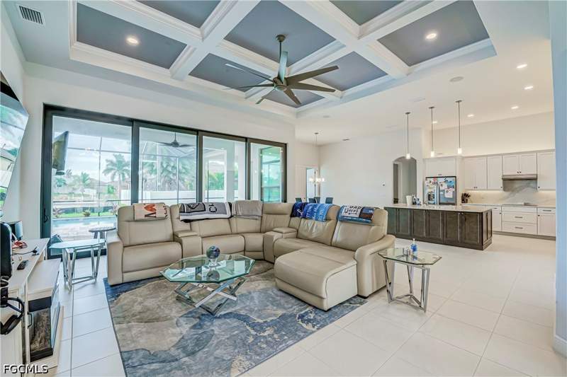 3 bedroom SingleFamilyResidence at 1806 SW 39th Ter, Cape Coral, Cape Coral — photo 4