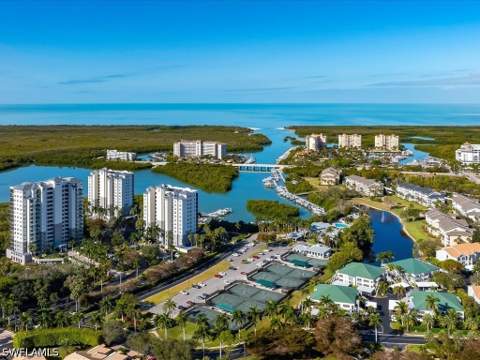 798 Wiggins Bay Dr, Naples FL - photo 12 of 41