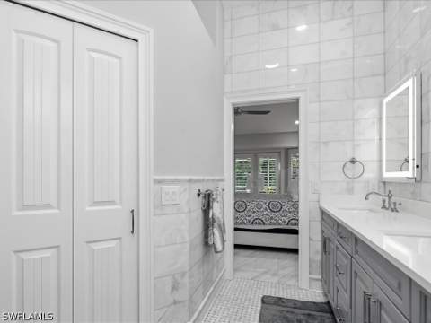 798 Wiggins Bay Dr, Naples FL - photo 18 of 41
