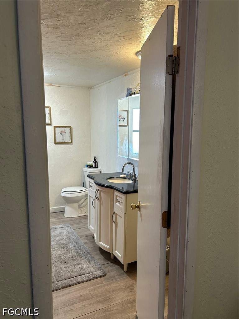2 bedroom ManufacturedHome at 8065 Ebson Dr, Suncoast Estate, North Fort Myers — photo 5