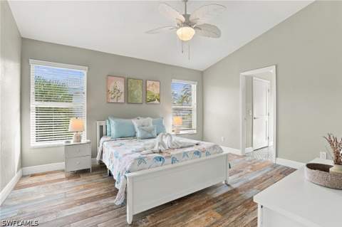 323 Washington Ct, Fort Myers Beach FL - photo 14 of 37
