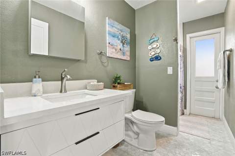 323 Washington Ct, Fort Myers Beach FL - photo 20 of 37