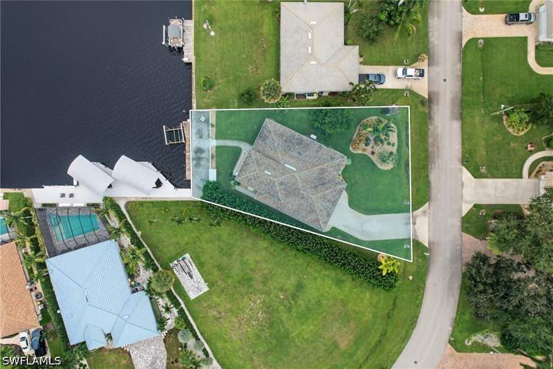3 bedroom SingleFamilyResidence at 111 Newport Cay, Port Of The Islands, Naples — photo 5