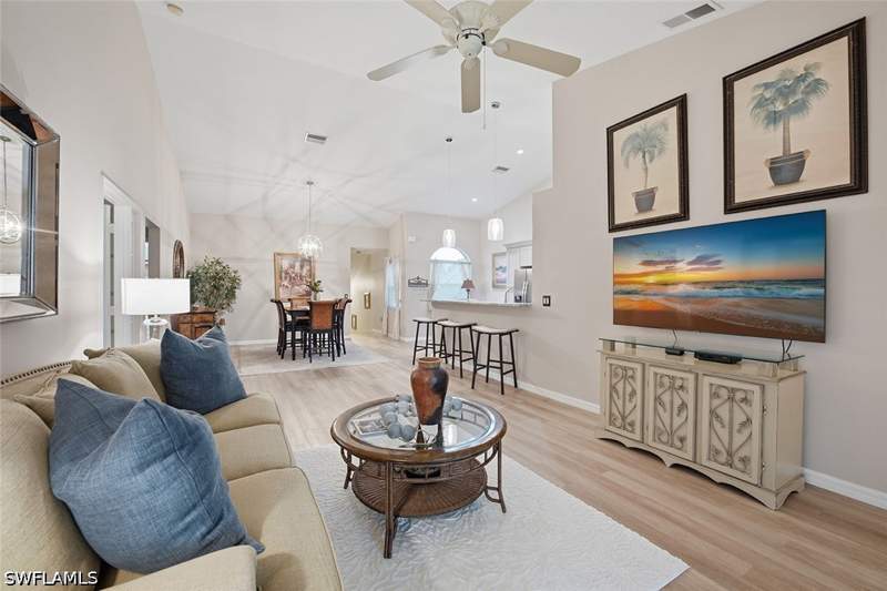 2 bedroom Condominium at 6810 Huntington Lakes Cir 202, Huntington Lakes, Naples — photo 4