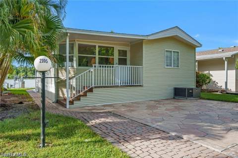 2105 Crystal Lake Dr, Naples FL - photo 6 of 43