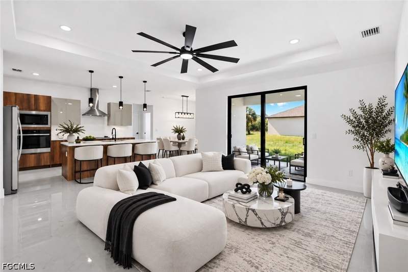 4 bedroom SingleFamilyResidence at 8030 Sherwood Cir, Port Labelle, Labelle — photo 5