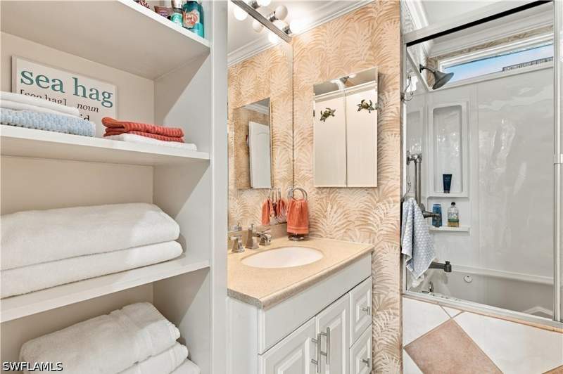 2 bedroom ManufacturedHome at 542 Charlemagne Blvd, Riviera Colony Golf Estates, Naples — photo 5